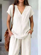 Full Size V-Neck Short Sleeve Top and Pants Set Plus Size - photo produit 2 - VELZAR